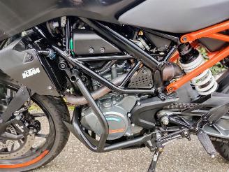 KTM 125 Duke ABS picture 5