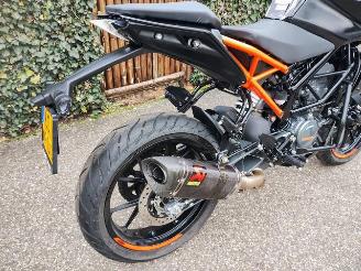 KTM 125 Duke ABS picture 11