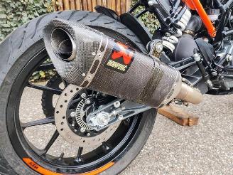 KTM 125 Duke ABS picture 12