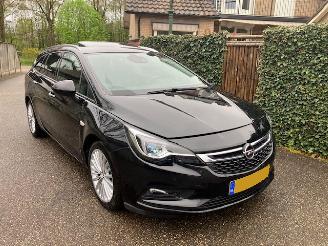 damaged passenger cars Opel Astra 1.6 CDTI Innovation 2018 PANORAMA LEER VOLL 2018/10