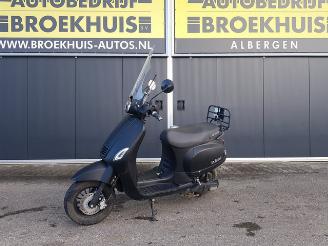Unfallwagen La Souris  Bromscooter E-Sourini Lood  E-Scooter 2019/9