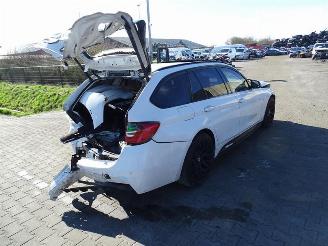 Damaged car BMW 3-serie Touring 320d 2013/6