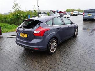 Salvage car Ford Focus 1.6 EcoBoost 2011/3