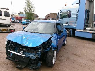 uszkodzony samochody osobowe Suzuki Swift 1.2 Hybride Grand Luxe 5 DRS 2020/11