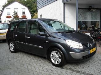 Auto incidentate Renault Grand-scenic 120 pk dci 7 pers dynamique 2005/2
