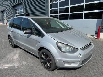 damaged commercial vehicles Ford S-Max  2006/9
