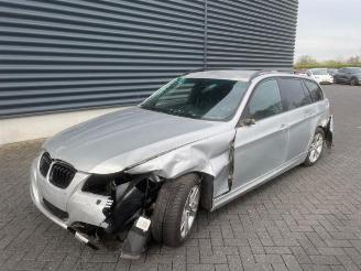 Voiture accidenté BMW 3-serie 3 serie Touring (E91), Combi, 2004 / 2012 320d 16V 2009/4