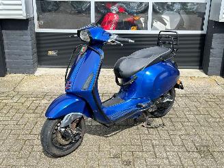 Schade scooter Vespa  Sprint 50 4T 2014/7