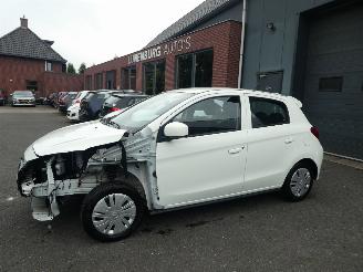Voiture accidenté Mitsubishi Space-star 1.0 Cool+ AIRCO 52KW 2020/11