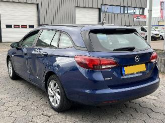 Opel Astra Sports Tourer 1.2 Business Edition picture 5