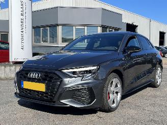 Vaurioauto  passenger cars Audi A3 45 TFSI e S edition Competition PANO AUTOMAAT 2021/9