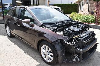 uszkodzony samochody osobowe Seat Leon ST 1.0 EcoTSI 2017/5