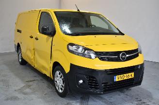 krockskadad bil bedrijf Opel Vivaro 1.5 CDTI L2H1 Edit. 2021/12