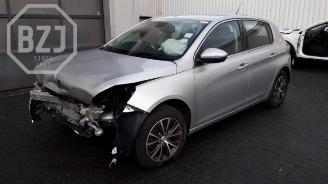 Voiture accidenté Peugeot 308 308 (L3/L8/LB/LH/LP), Hatchback 5-drs, 2013 / 2021 1.6 BlueHDi 120 2015