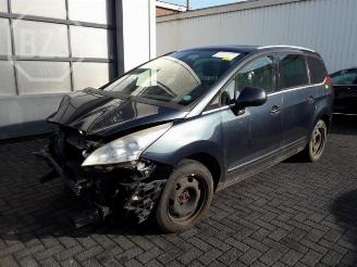 Auto incidentate Peugeot 5008 5008 I (0A/0E), MPV, 2009 / 2017 1.6 HDiF 16V 2011/1