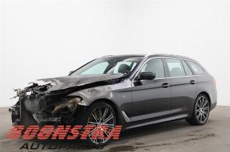 Coche accidentado BMW 5-serie 5 serie Touring (G31), Combi, 2017 540i xDrive 3.0 TwinPower Turbo 24V 2018/8