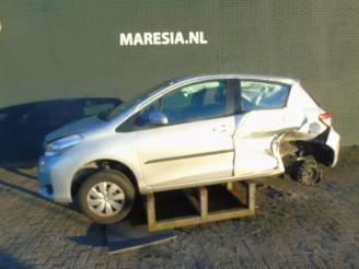 skadebil vrachtwagen Toyota Yaris Yaris III (P13), Hatchback, 2010 / 2020 1.0 12V VVT-i 2013/10