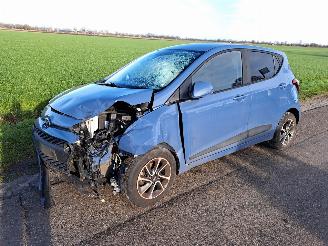 uszkodzony samochody osobowe Hyundai I-10 1.0 12v 2017/5