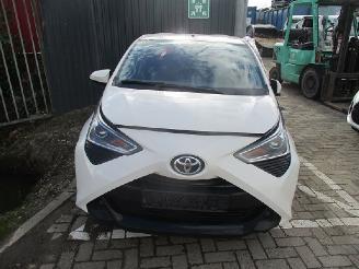 damaged commercial vehicles Toyota Aygo  2019/1