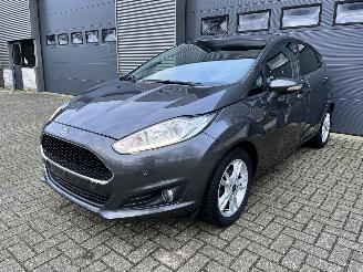 Voiture accidenté Ford Fiesta 1.0i AUTOMAAT / NAVI / CRUISE / PDC 2017/4