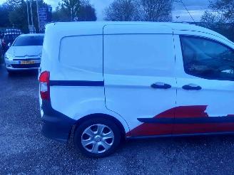 Ford Courier Transit Courier Van 1.5 TDCi picture 7