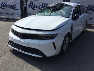 Voiture accidenté Opel Astra 1.2 Turbo Elegance 2022/10
