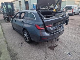 Damaged car BMW 3-serie 3 serie Touring (G21), Combi, 2019 330i 2.0 TwinPower Turbo 16V 2019/11
