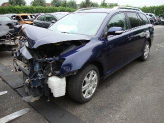damaged commercial vehicles Toyota Avensis  2007/1