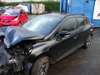 disassembly commercial vehicles Renault Clio  2015/1