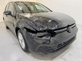 Damaged car Volkswagen Golf VIII 5-Drs 1.0 TSI 81kW Life 2021/9