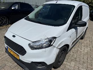 Coche accidentado Ford Transit Courier Van 1.5 TDCI 2020/1