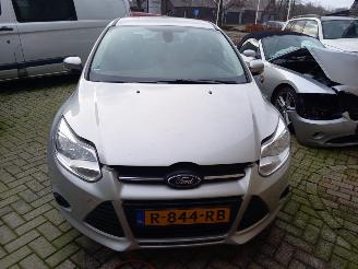 damaged commercial vehicles Ford Focus  2014/6
