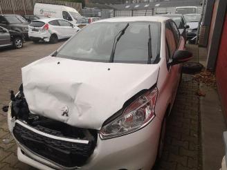 demontáž osobní automobily Peugeot 208 208 I (CA/CC/CK/CL), Hatchback, 2012 / 2019 1.0 Vti 12V PureTech 2013/11