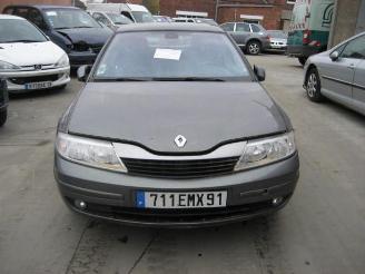 uszkodzony samochody osobowe Renault Laguna  2004/3