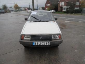 krockskadad bil auto Citroën Visa  1982/1