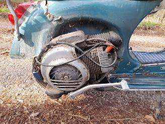 Vespa  125 cc klassieke motorfiets voor restauratie picture 14