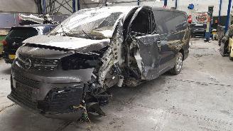 Damaged car Opel Vivaro Vivaro 2.0 CDTI L3H1 Innovation 2019/8