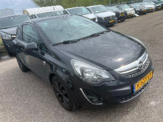 Opel Corsa 1.4-16V BJ 2014 202613 KM picture 5