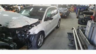 Voiture accidenté Volkswagen Golf Golf VII (AUA), Hatchback, 2012 / 2021 1.6 TDI 16V 2014/10