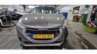 škoda osobní automobily Peugeot 208 208 I (CA/CC/CK/CL), Hatchback, 2012 / 2019 1.2 Vti 12V PureTech 82 2013/4