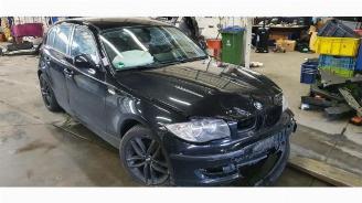 Coche siniestrado BMW 1-serie 1 serie (E87/87N), Hatchback 5-drs, 2003 / 2012 116i 2.0 16V 2011/3