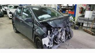 damaged passenger cars Toyota Aygo Aygo (B40), Hatchback, 2014 1.0 12V VVT-i 2021/7