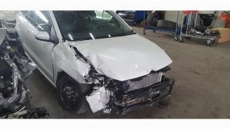 damaged passenger cars Volkswagen Polo Polo V (6R), Hatchback, 2009 / 2017 1.2 TSI 16V BlueMotion Technology 2016/1