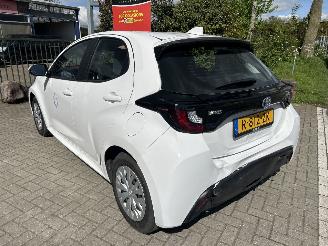 Toyota Yaris 1.5 HYBRID ACTIVE picture 2