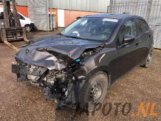 Voiture accidenté Mazda 2 2 (DJ/DL), Hatchback, 2014 1.5 SkyActiv-G 90 2017/5