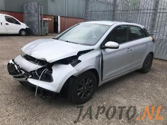 damaged passenger cars Hyundai I-20 i20 (GBB), Hatchback, 2014 1.0 T-GDI 100 12V 2018/2