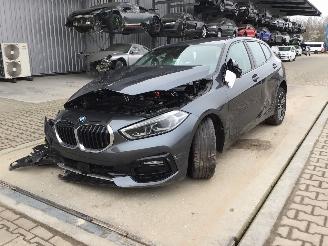 Schadeauto BMW 1-serie 116d 2021/8