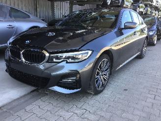 krockskadad bil bedrijf BMW 3-serie 320d 2019/12