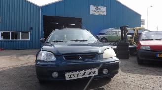Auto incidentate Honda Civic (MA/MB) Hatchback 5-drs 1.4iS 16V (D14A8) [66kW] 1999/1