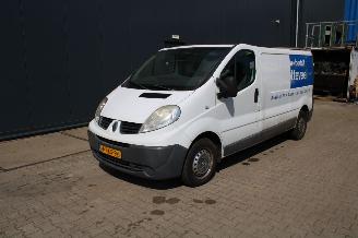 damaged commercial vehicles Renault Trafic  2012/8